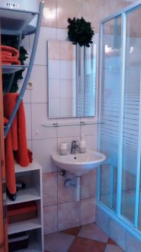Apartment 2 Bad mit Dusche - Bild 14: Kokomo - moderne, vollausgestattete Ferienwohnung Insel Vir