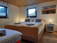 Schlafzimmer mit Doppelbett und Einzelbett, neue 7 Zonen Kaltschaummatzen - Bild 11: Fewo Noack Sächsische Schweiz nahe Bad Schandau