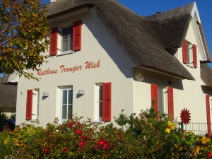 Freistehendes, umzäuntes Reethaus nah am Meer, 50Mbit-WLAN-Zugang inkl.