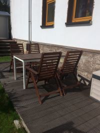 Terrasse mit Sitzmöbeln ( nicht von der Wohnung aus sondern nur von außen erreichbar) mit Box für die Sitzauflagen - Bild 17: Ferienwohnung Fischer „Am Greifenbachstauweiher“